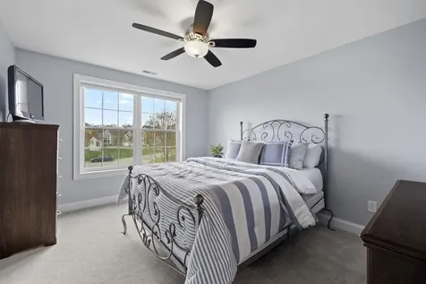 3 Paradise Place Salem NH 03079