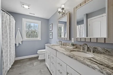 3 Paradise Place Salem NH 03079