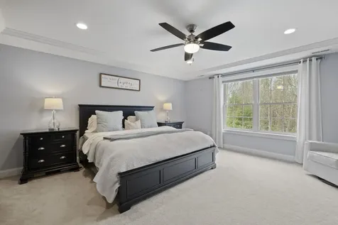 3 Paradise Place Salem NH 03079