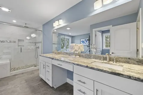 3 Paradise Place Salem NH 03079