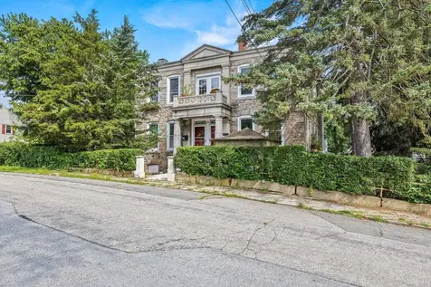 30 Rosedale Avenue Manchester NH 03103