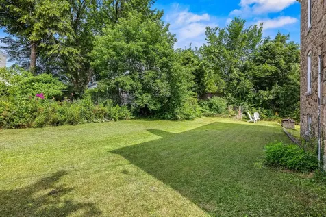 30 Rosedale Avenue Manchester NH 03103