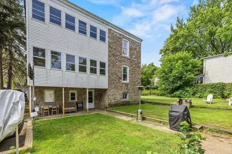 30 Rosedale Avenue Manchester NH 03103