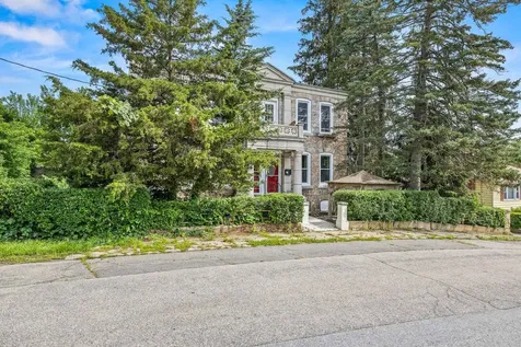 30 Rosedale Avenue Manchester NH 03103