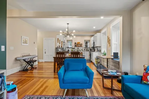 30 Rosedale Avenue Manchester NH 03103