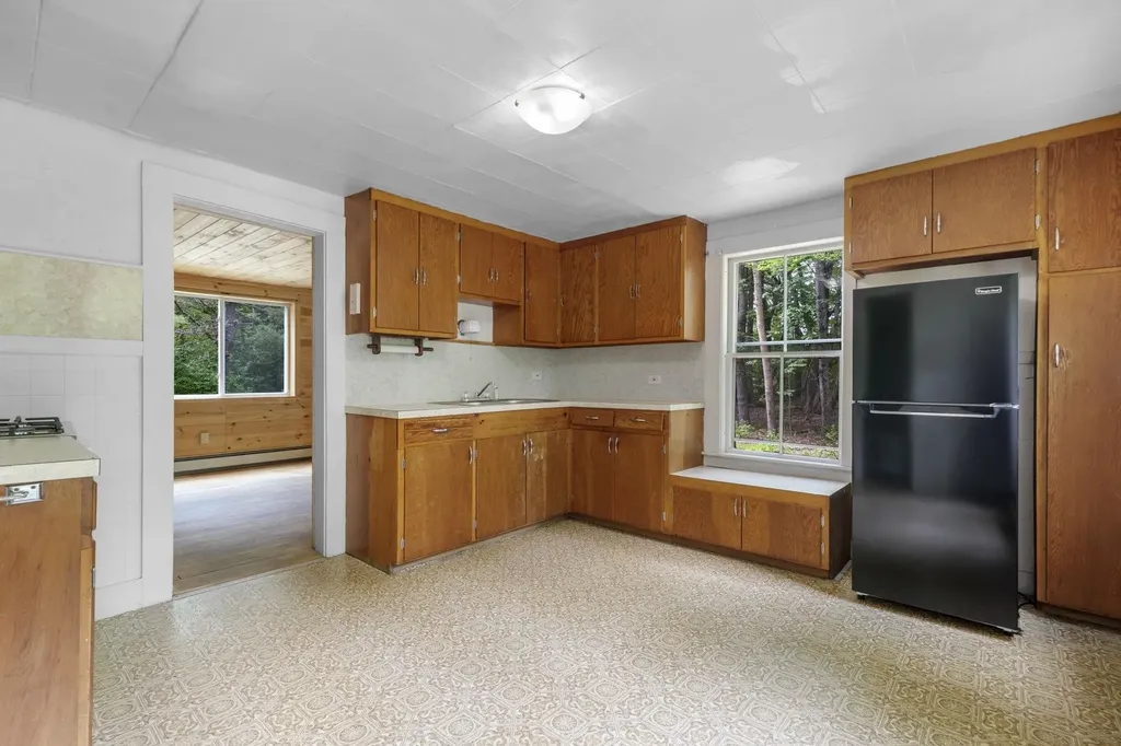 16 Morse Street Troy NH 03465