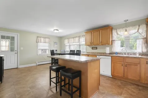 29 Green Acre Drive Salem NH 03079