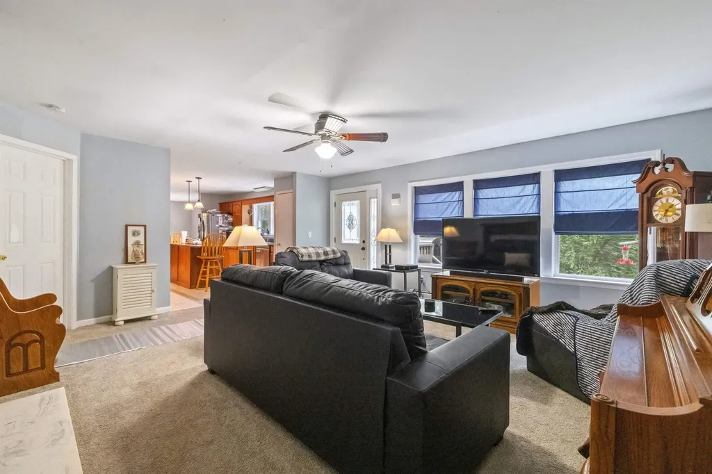 30 Canoe Lane Gilmanton NH 03237