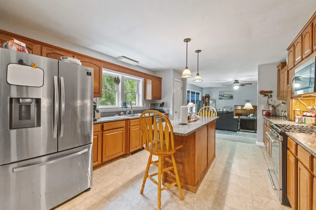 30 Canoe Lane Gilmanton NH 03237