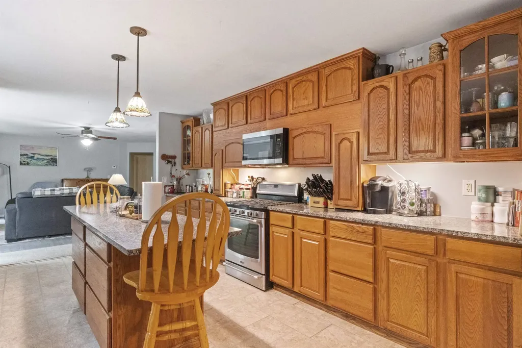30 Canoe Lane Gilmanton NH 03237