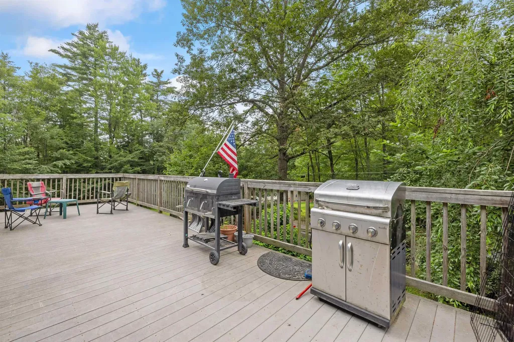 30 Canoe Lane Gilmanton NH 03237