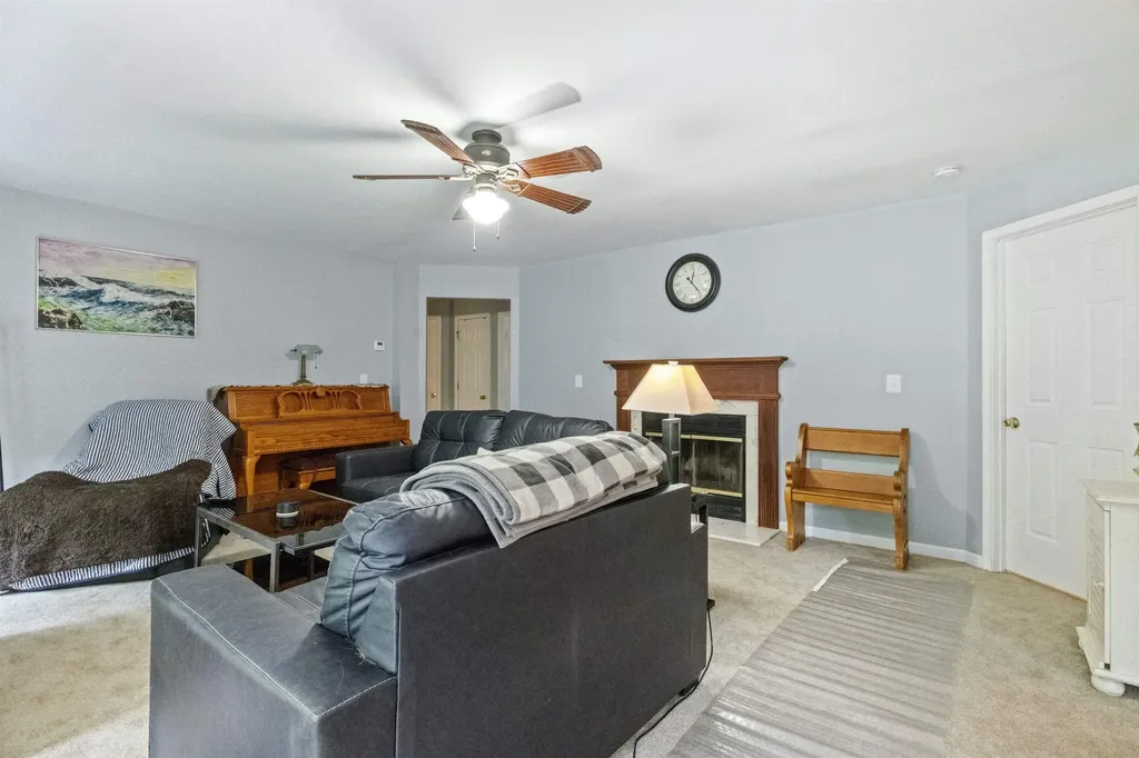 30 Canoe Lane Gilmanton NH 03237
