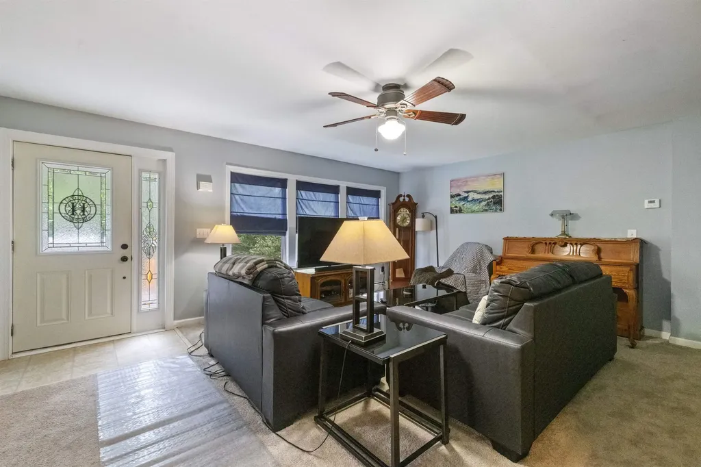 30 Canoe Lane Gilmanton NH 03237