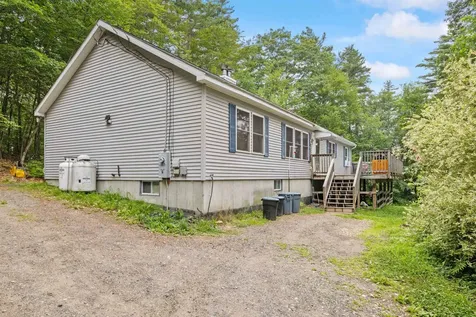 30 Canoe Lane Gilmanton NH 03237