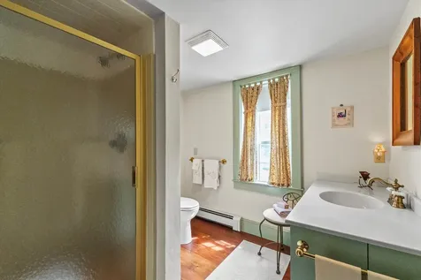 114 Western Avenue Henniker NH 03242