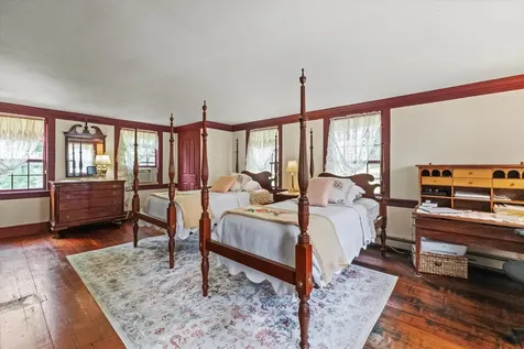 114 Western Avenue Henniker NH 03242