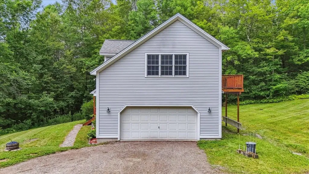 2629 Texas Hill Road Hinesburg VT 05461