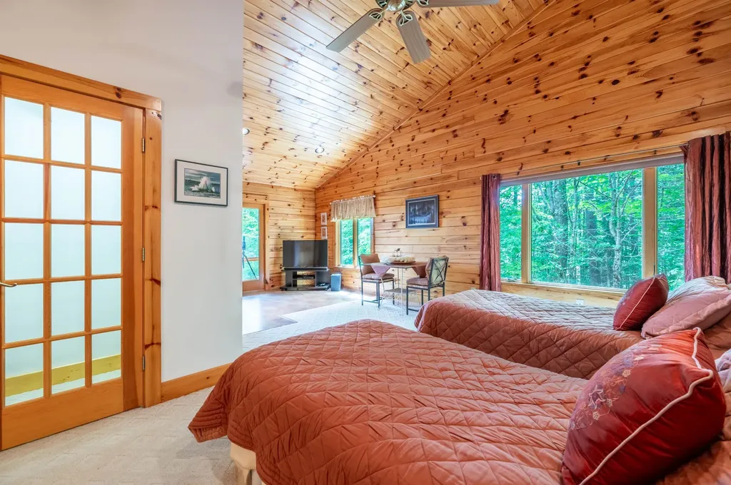 16 Mountain Overlook Wilmot NH 03287