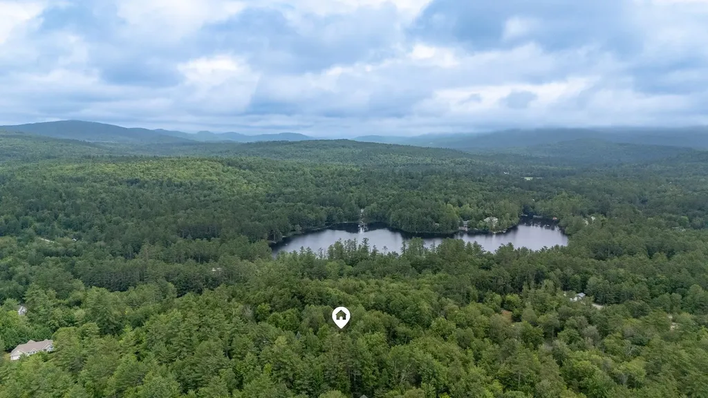 16 Mountain Overlook Wilmot NH 03287