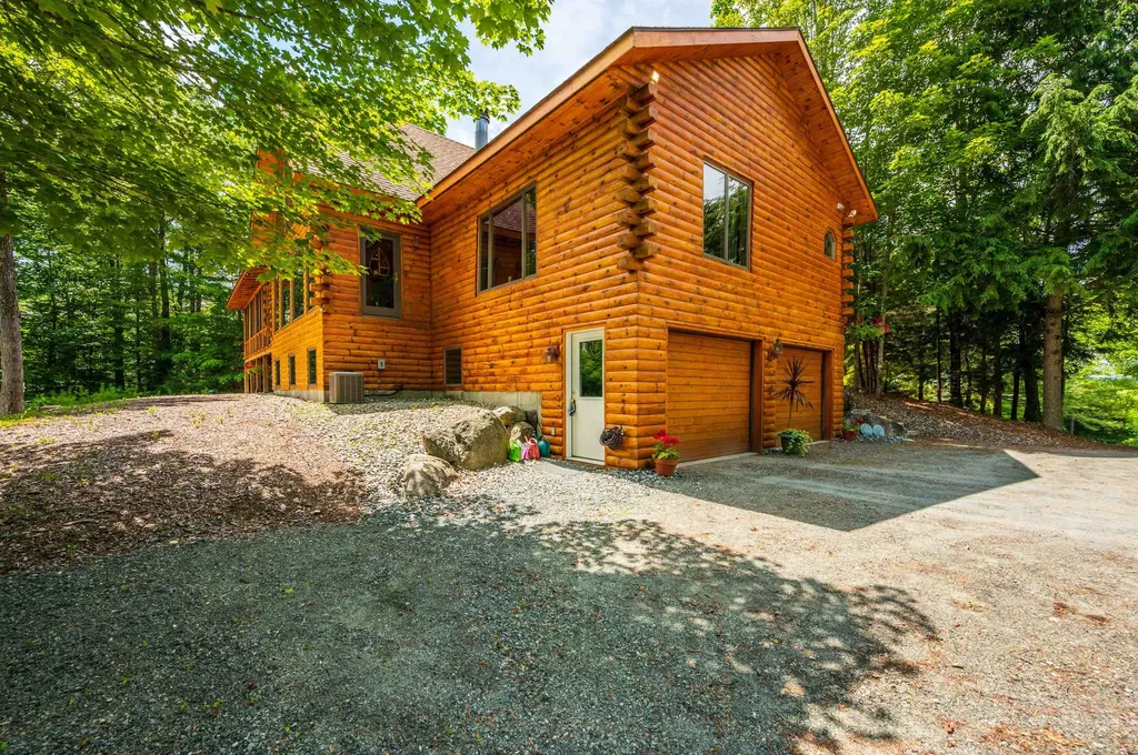 16 Mountain Overlook Wilmot NH 03287
