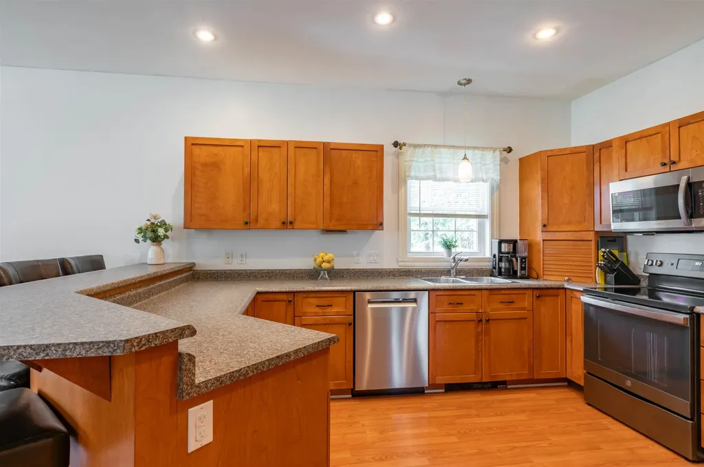 35 Colonial Drive Salem NH 03079