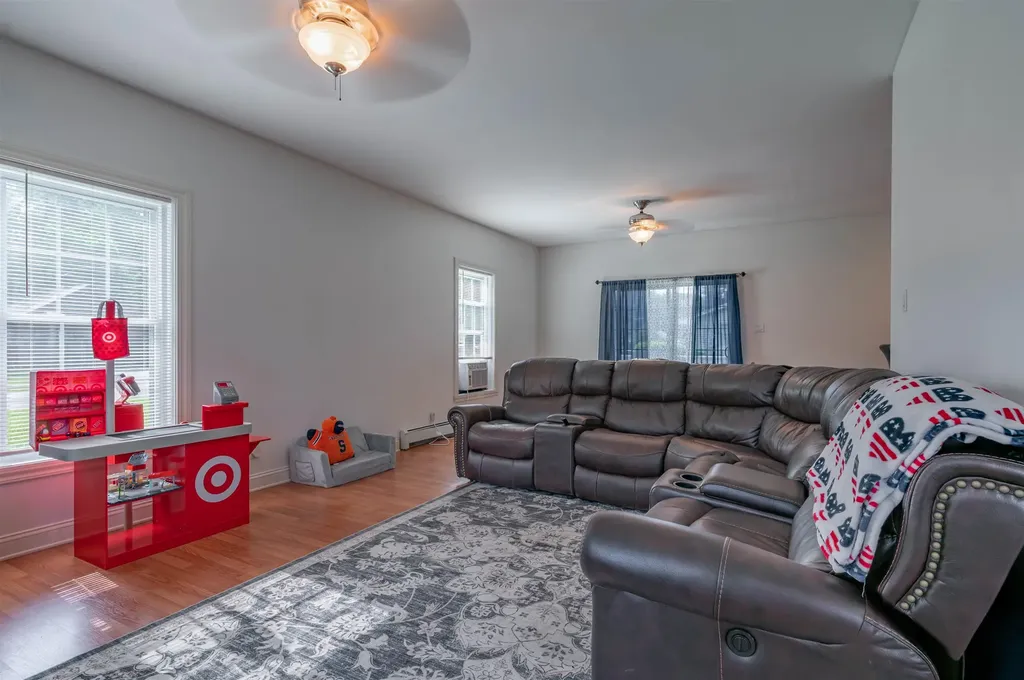 35 Colonial Drive Salem NH 03079