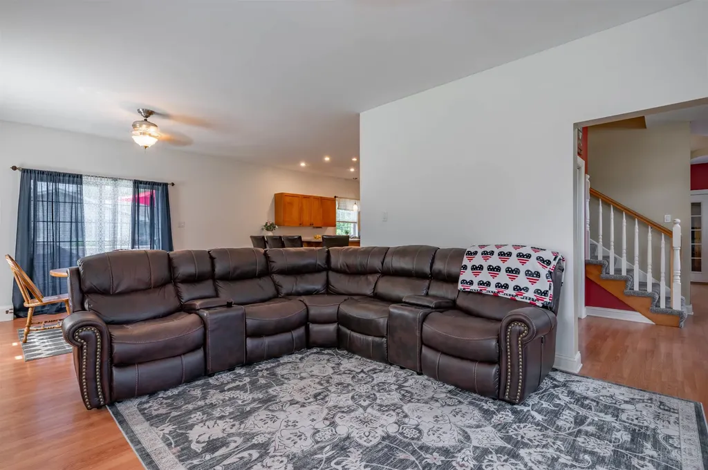 35 Colonial Drive Salem NH 03079