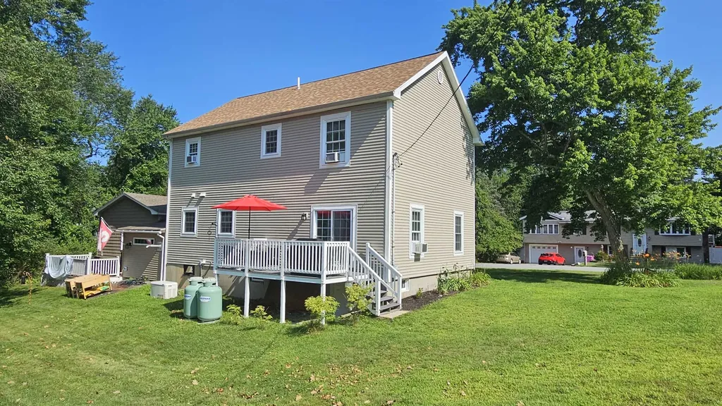 35 Colonial Drive Salem NH 03079