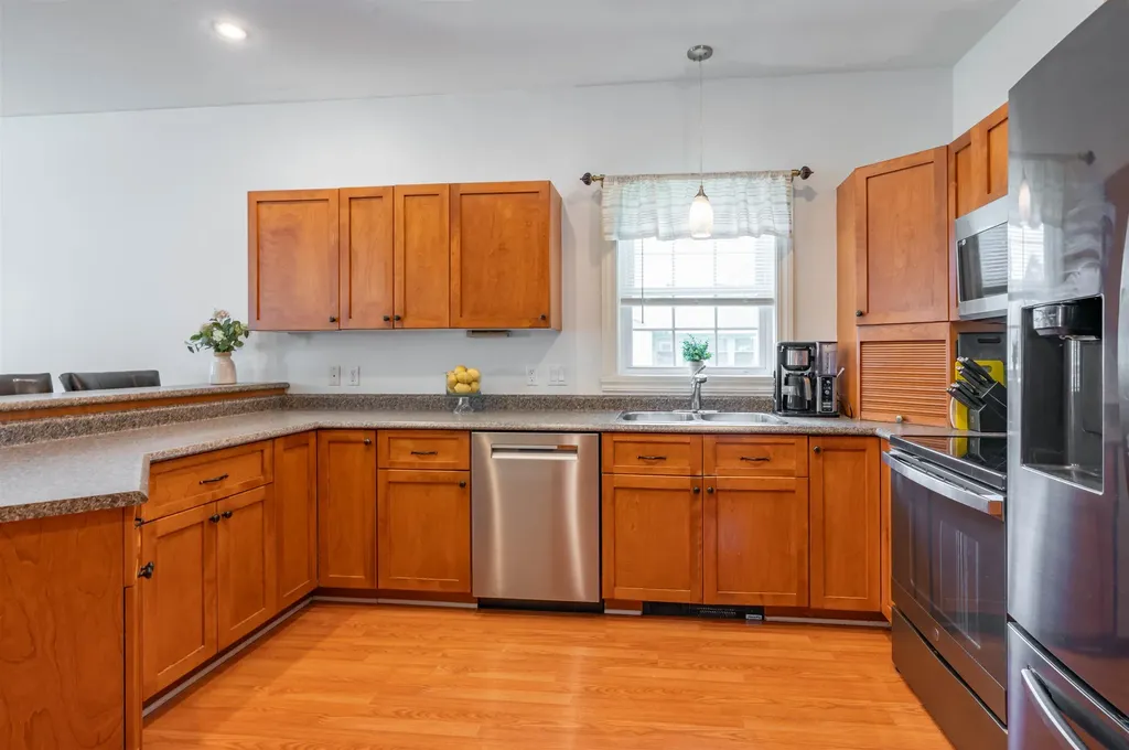 35 Colonial Drive Salem NH 03079