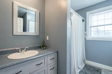 35 Colonial Drive Salem NH 03079