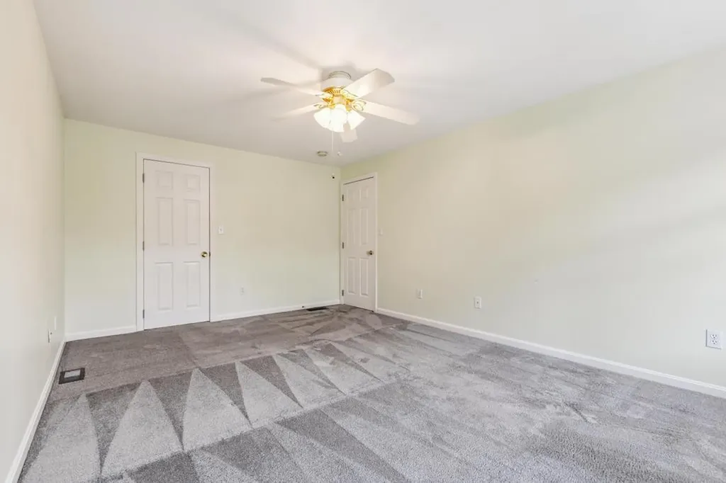 23 Magnolia Lane Derry NH 03038