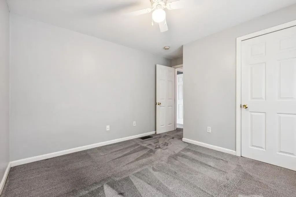 23 Magnolia Lane Derry NH 03038