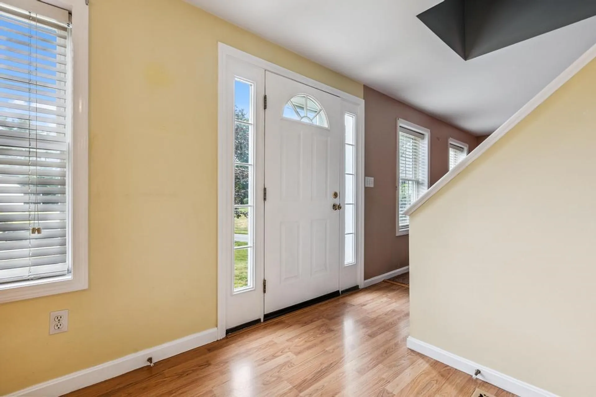 23 Magnolia Lane Derry NH 03038