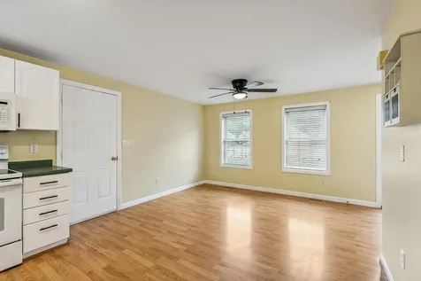 23 Magnolia Lane Derry NH 03038