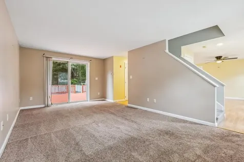 23 Magnolia Lane Derry NH 03038