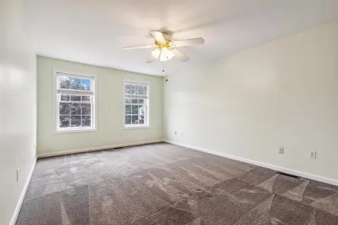 23 Magnolia Lane Derry NH 03038