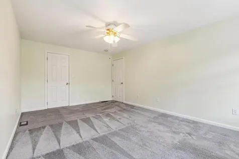 23 Magnolia Lane Derry NH 03038