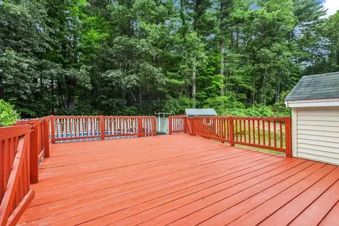 23 Magnolia Lane Derry NH 03038