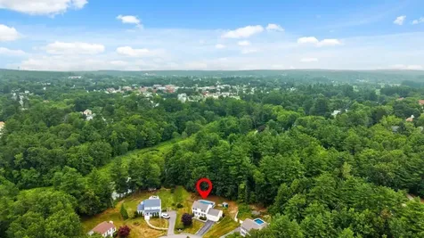 23 Magnolia Lane Derry NH 03038