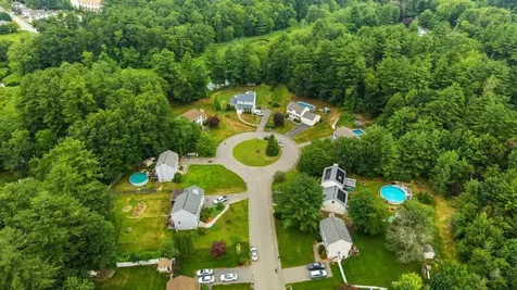 23 Magnolia Lane Derry NH 03038