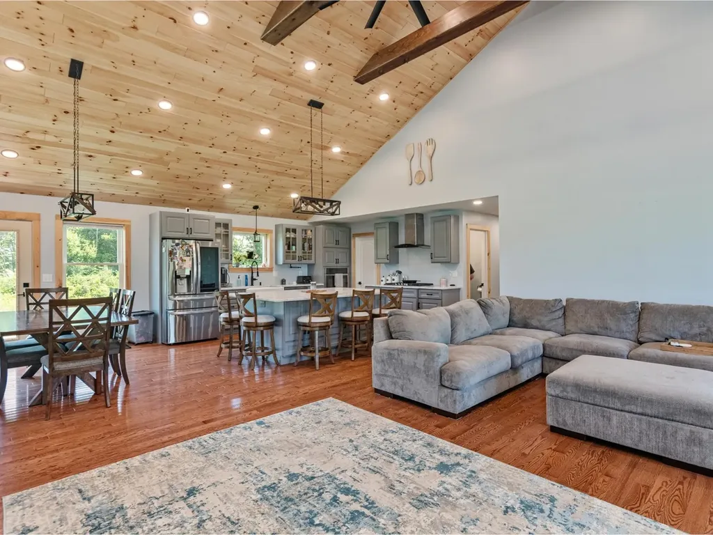 1803 Button Bay Road Ferrisburgh VT 05456