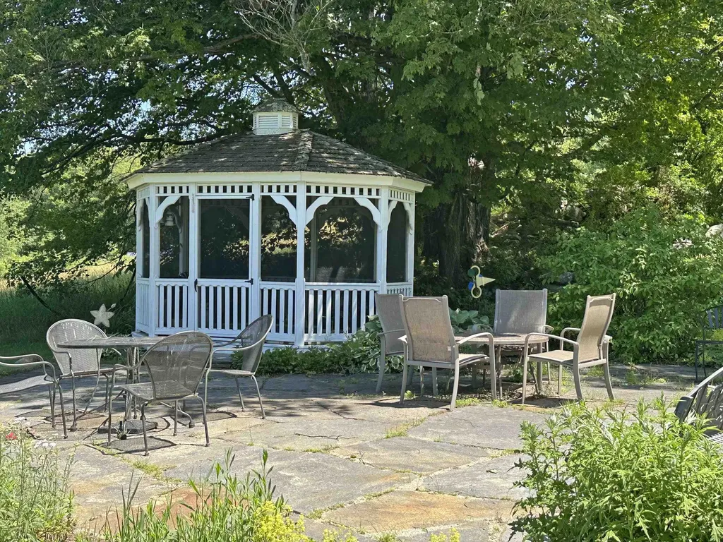 516 Rockingham Hill Road Rockingham VT 05154