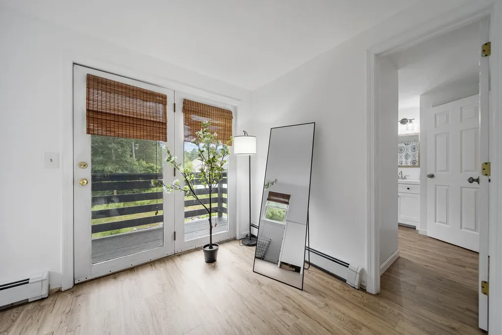 69 Litchfield Road Londonderry NH 03053