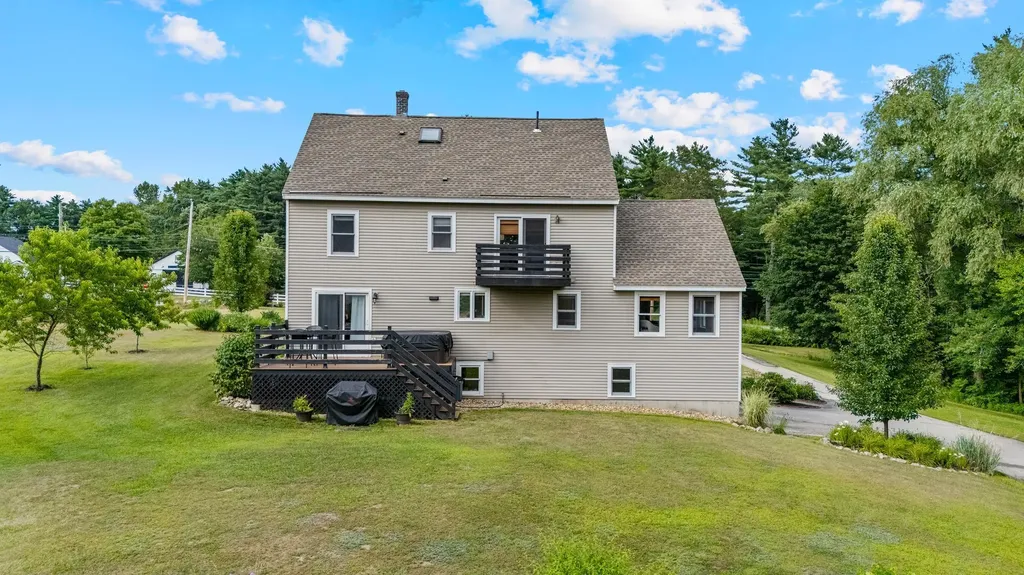 69 Litchfield Road Londonderry NH 03053