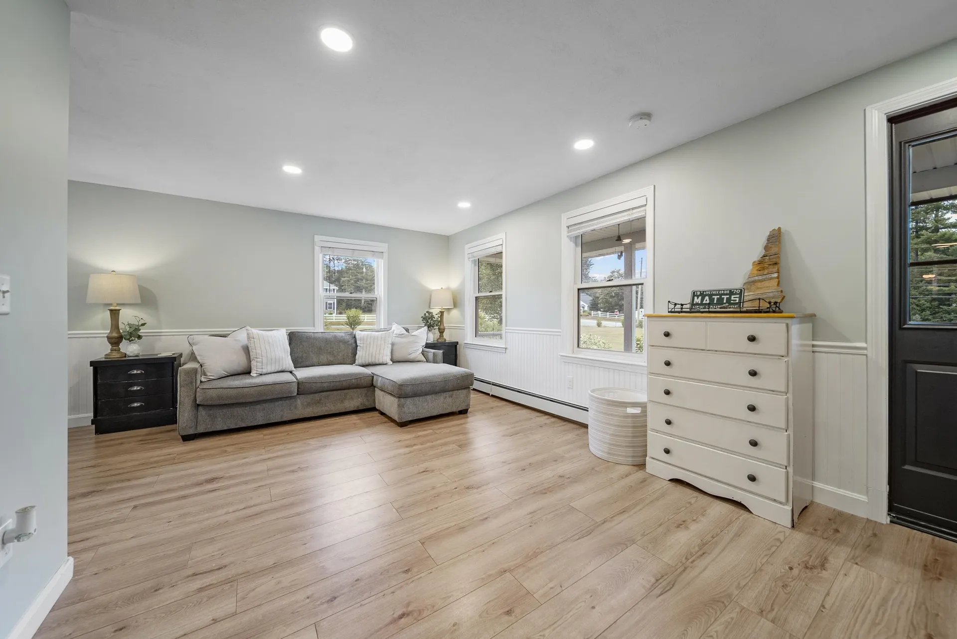 69 Litchfield Road Londonderry NH 03053