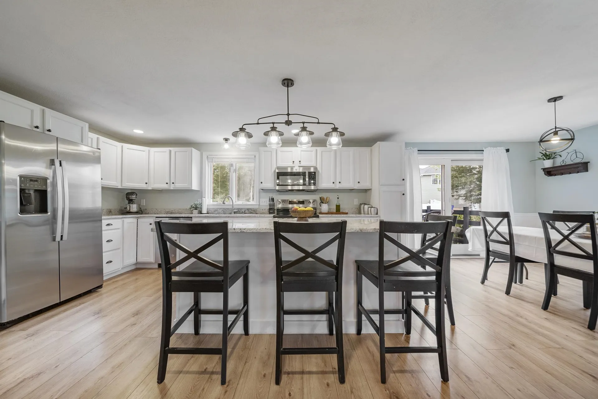 69 Litchfield Road Londonderry NH 03053