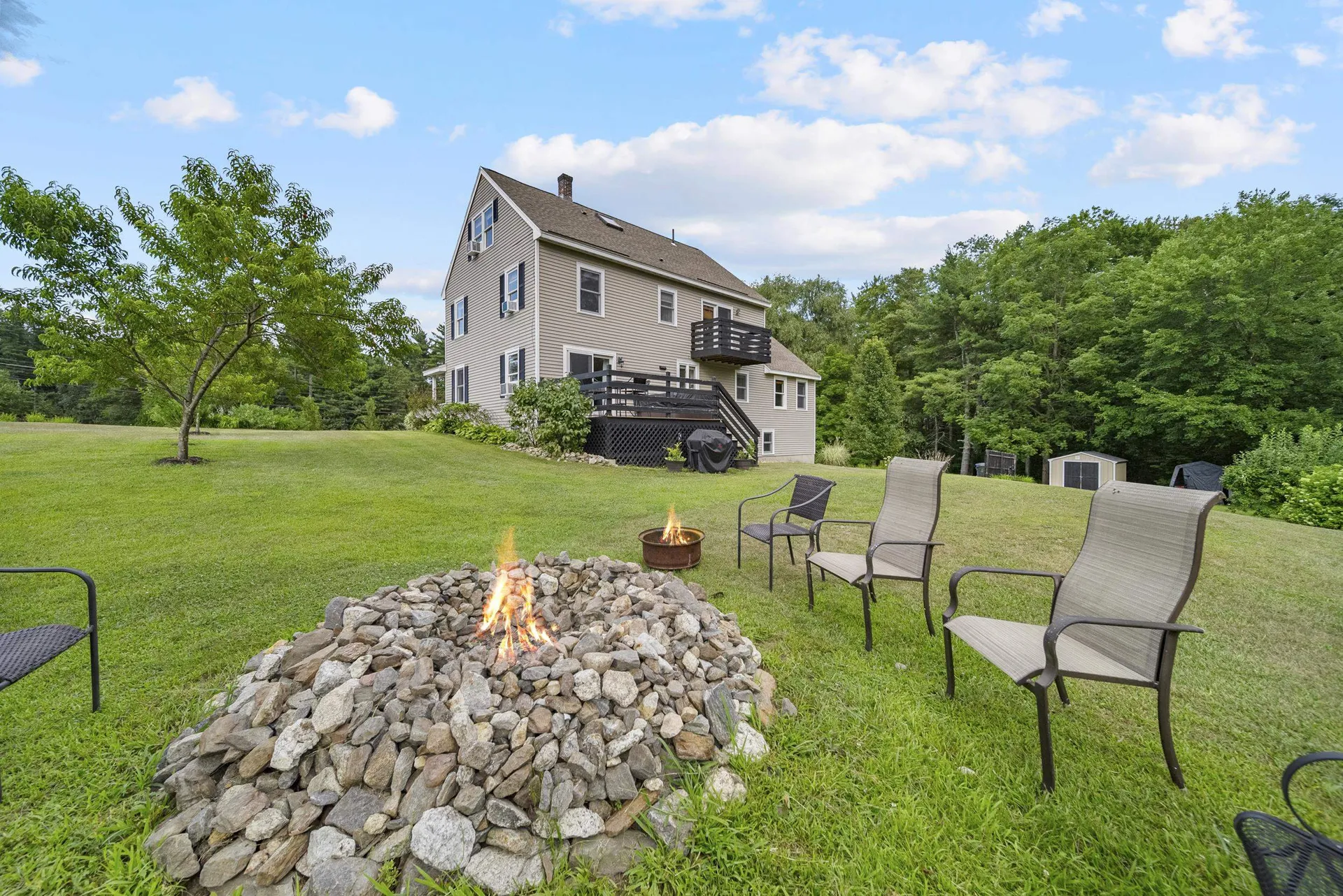 69 Litchfield Road Londonderry NH 03053