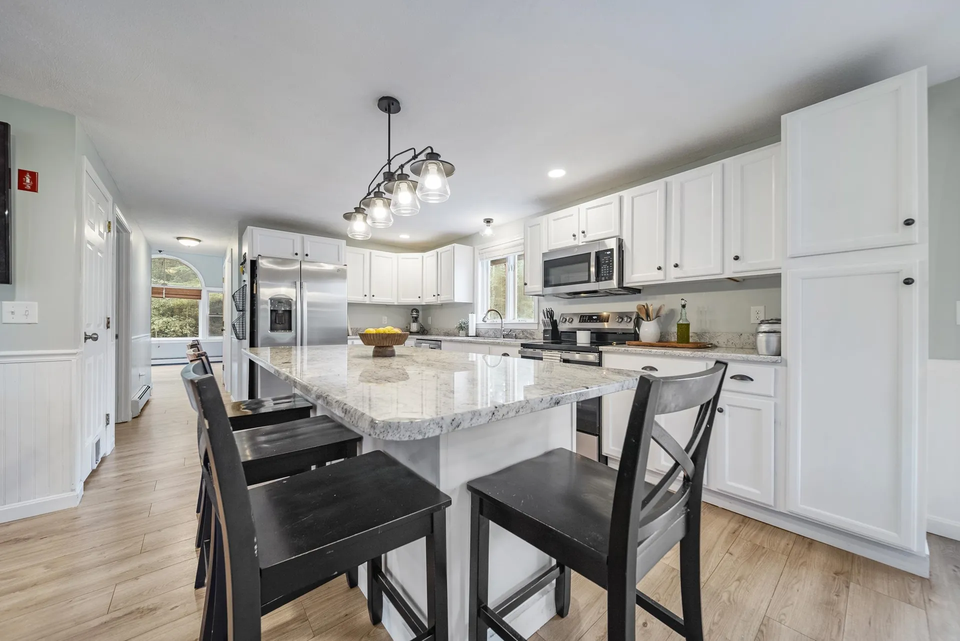 69 Litchfield Road Londonderry NH 03053