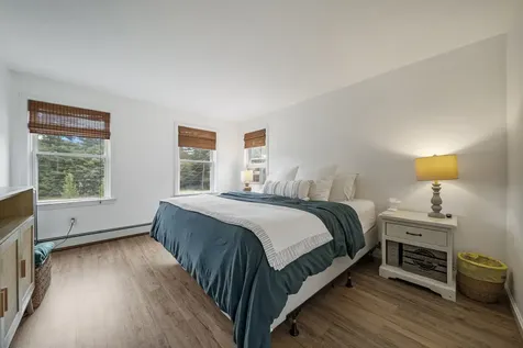 69 Litchfield Road Londonderry NH 03053