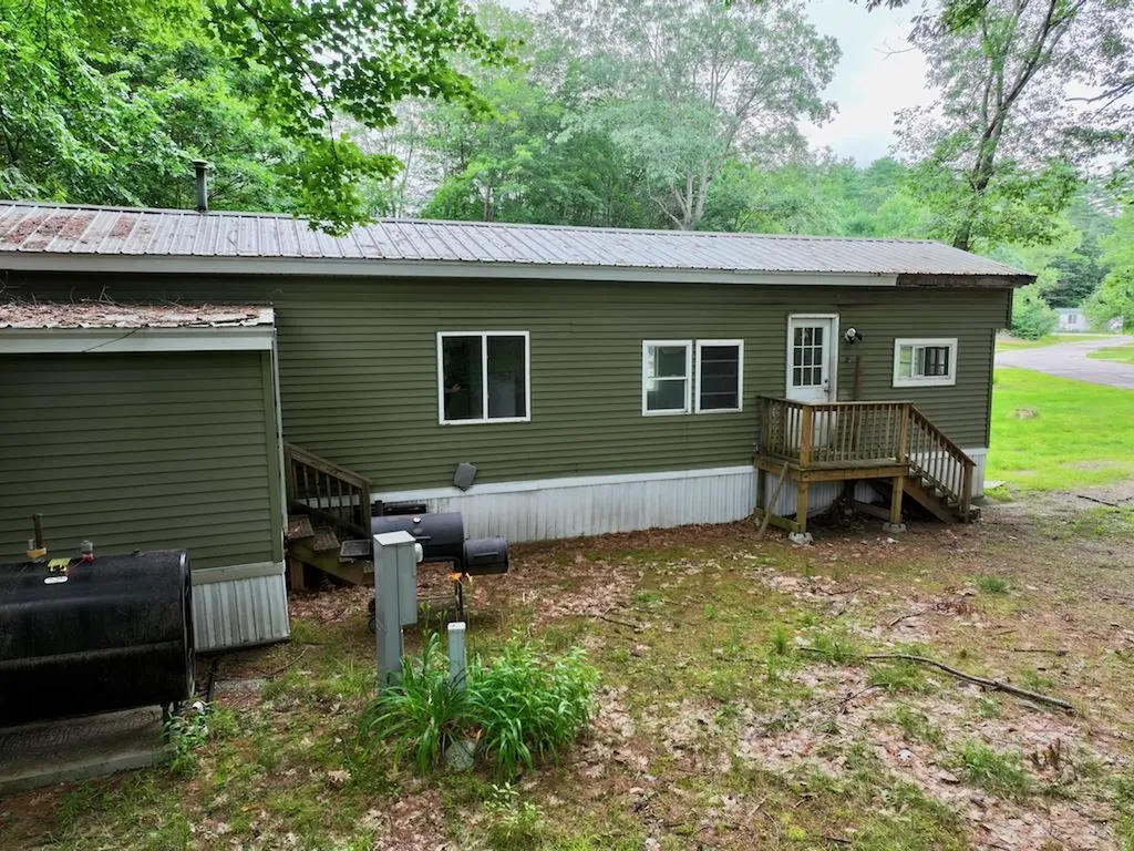 9 Hubbard Road Deering NH 03244